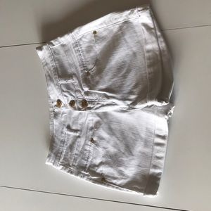 Size 4 Arden B white shorts 🌺